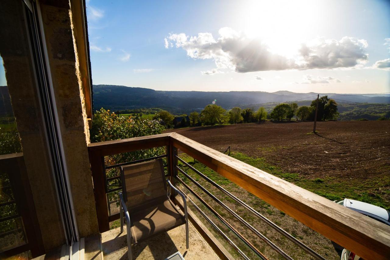 Appartement Charmant A Saint Come D'Olt Vue Montagne 80 M² Balconc 外观 照片